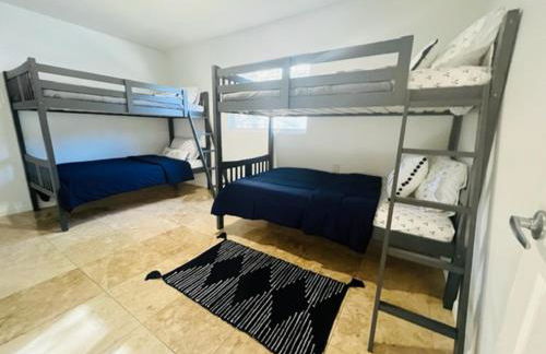 Pool, Hot tub, Close to Beaches, Shopping, More! - Foto 13