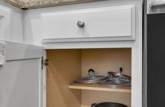 Charming Spacious 3BR Spring Hill Home! - Photo 3