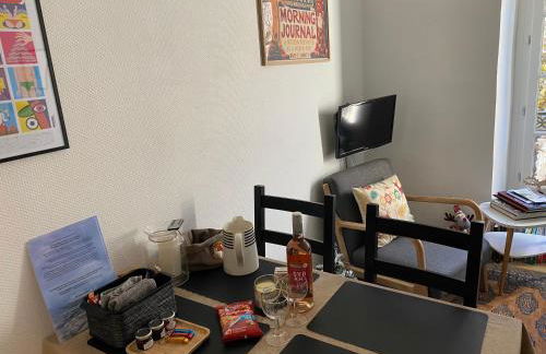 AU 47 ALLÉES D'ETIGNY - CENTRAL & STANDING - avec parking - Linge de lit et de toilette inclus - Foto 15