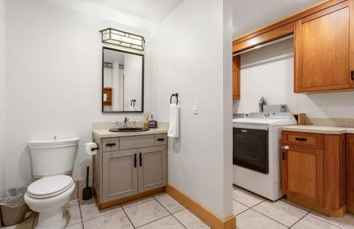 Beautiful Lakescape-4 BR Home with Heated Pool & Rec Space-Family Friendly - Foto 32