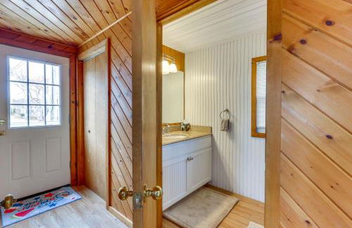 Dreamy Waterfront Westbrook Home on Private Beach - Foto 13