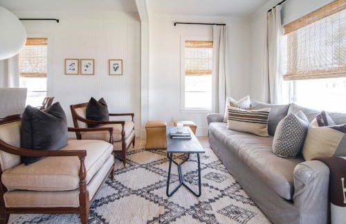 The Gable - 3 BLKS from Main St - Photo 4