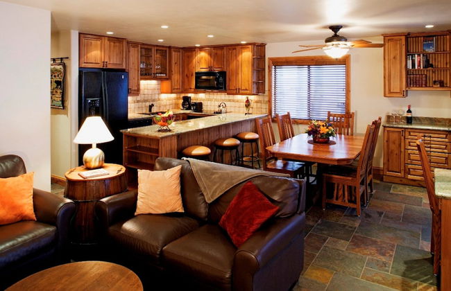 Vail Racquet Club Mountain Resort - Photo 34