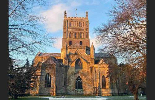 Crescent Cottage, sleeps 8, pet friendly - Photo 31