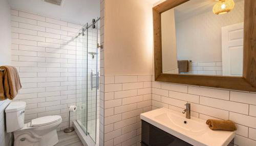 NEW Stylish & Cozy Dune Daisy near Beach & Flagler - Foto 5, Shower