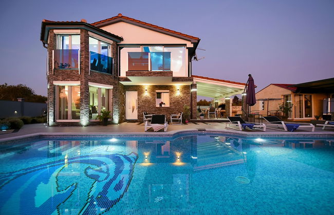 House 1971 - Photo 57