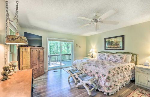 Furnished Deck with Views Hot Springs Cottage - Foto 13