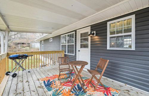 Vine Grove Home with Deck, 4 Mi to Saunders Springs! - Foto 18
