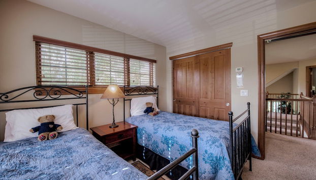 Beautiful Unit in Quiet Area w/ Shuttle to Slopes - Foto 3, Habitación