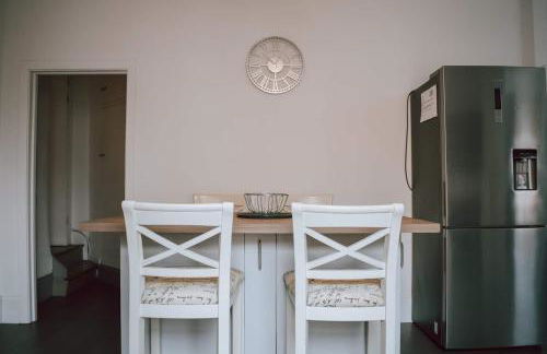 Large 2 Bed in Twickenham High Street - Foto 3