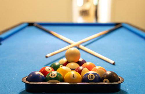 #350-Stunning Villa with Modern Decor, West Facing Pool Overlooking Private Conservation Land - Foto 44