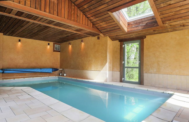 Spacious Farmhouse in Gouvy With Indoor Pool - Photo 19