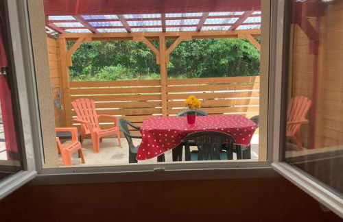 Appartement indépendant, terrasse couverte, rouge - Foto 2