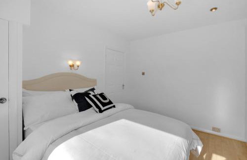 4 Bed - Sleeps 8 - Free Parking - Garden - Foto 15