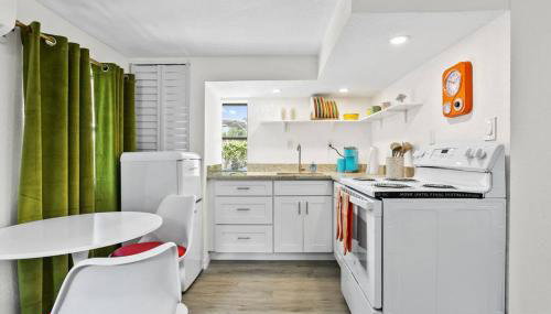 That 70’s Themed Apt Close to Coffee, Food + Shops - Foto 5