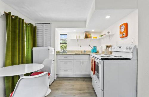 That 70’s Themed Apt Close to Coffee, Food + Shops - Foto 5