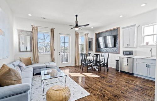 Elegant 4bd with Pool and Off Street Parking - Foto 2