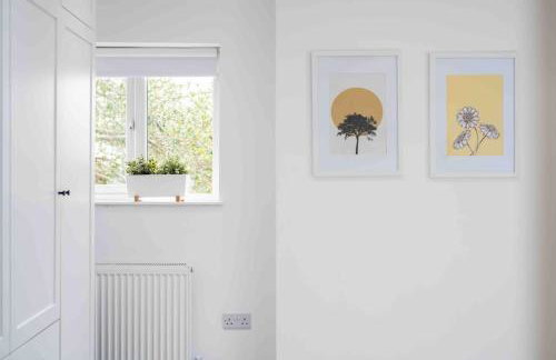 The Lymington Hub Slps 13 hot tub/chef/spa - Photo 49