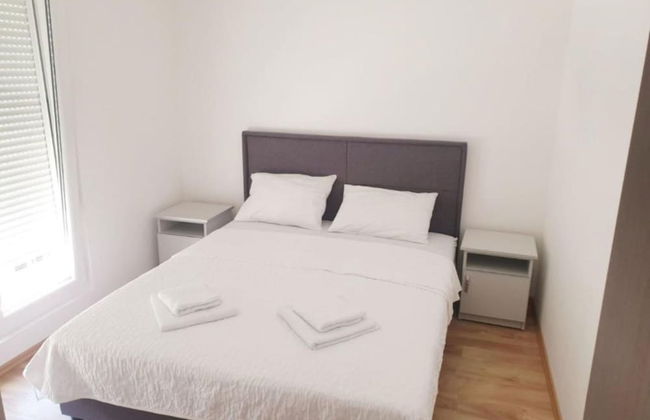 Seaside Serenity Fresh & Modern Apartments in Igalo - Photo 2