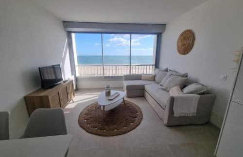 Superbe Studio Rénové les pieds dans l'eau! - Foto 8