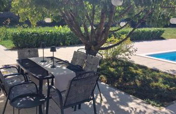 Villa Bacio with heated pool, starlink internet - Foto 16