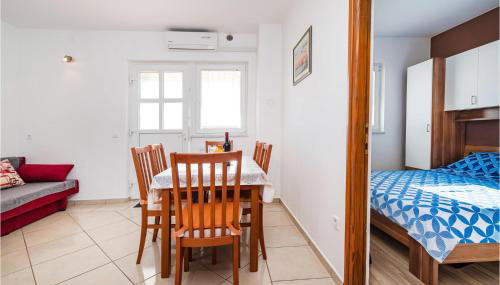 2 Bedroom Nice Apartment In Rtina - Foto 5