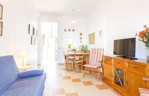 Bonito apartamento en campo de golf con piscina - Photo 6