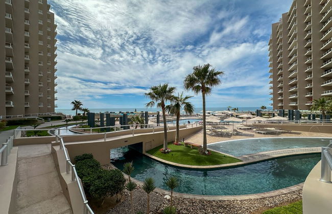 Oceanfront Vibes Iconic Beachside Getaway - Foto 46