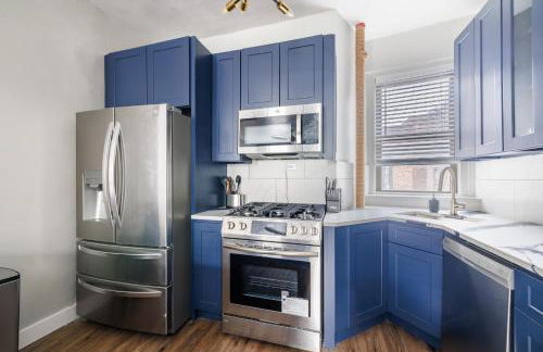 Ultimate Urban living at Centrally Located Apartments - Photo 6