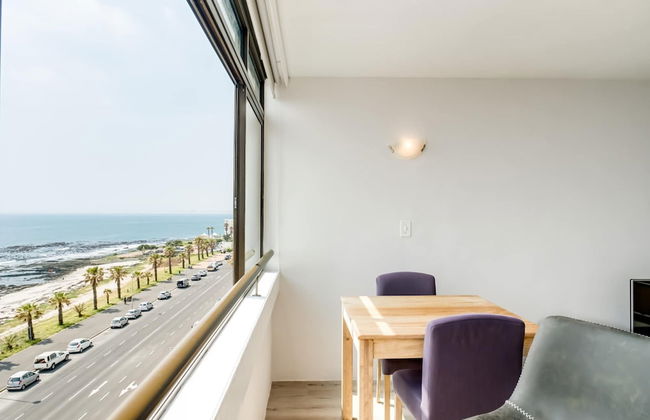 Fresh Sea Air and Endless Views at Twilight Tide - Photo 10