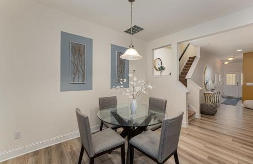 Stylish Getaway near Downtown Raleigh & Coastal Credit Music Park - Foto 9