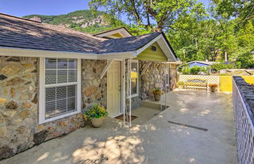 Stunning Mtn Views! Group Getaway in Chimney Rock - Foto 26