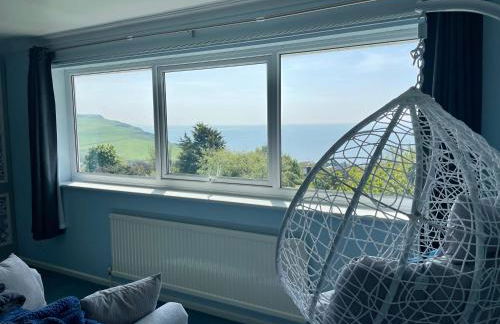 Stunning Charmouth Property with Bay views! - Photo 35