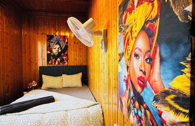 Cozy 3BR Apt with Garden Sleeps 10 - Foto 1