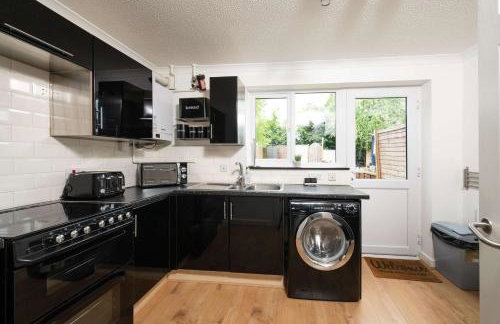 Comfortable 2 Bedroom Home with Parking in Taunton - Foto 8