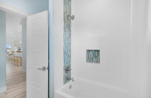 Near Beach Large Home Sleeps 22 BBQ Soaking Tub - Foto 26