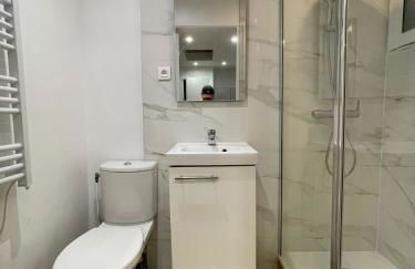 Grande maison rénovée, 10 pers, métro 7 min, Paris centre 20 min, supermarché 100 m - Foto 2