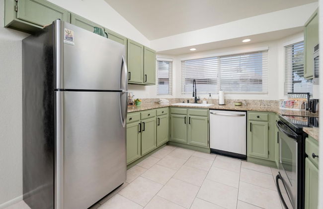 Peoria Oasis on Golf Course Pool Putting Green - Foto 5