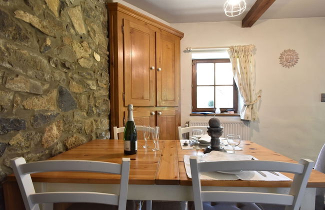 Cottage With Bubble Bath - Photo 14