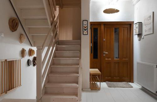 Leśny dom z basenem w okolicy Zegrza - Foto 14