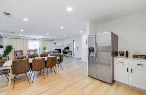 Superior 4BR 2BA Holiday Home with Hot Tub & Grill - Foto 16