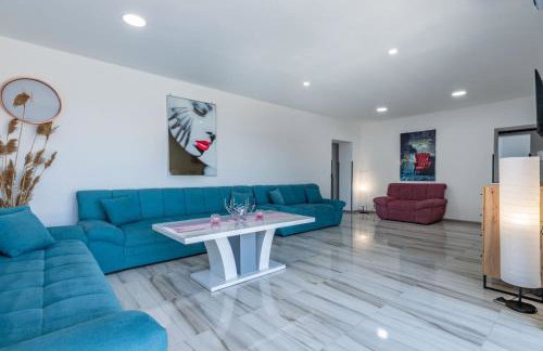 Villa Welcome Home, a spacious and modern villa with a sea view - Foto 15