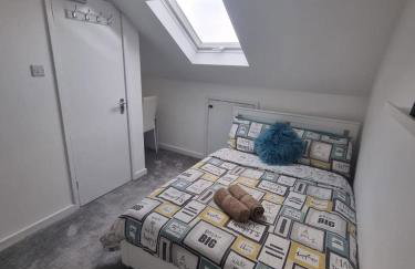 Spacious 4-Bedroom Home - Foto 5