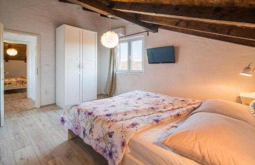 House Frank - Photo 18