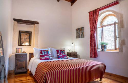 Nassibe Estate - Photo 48