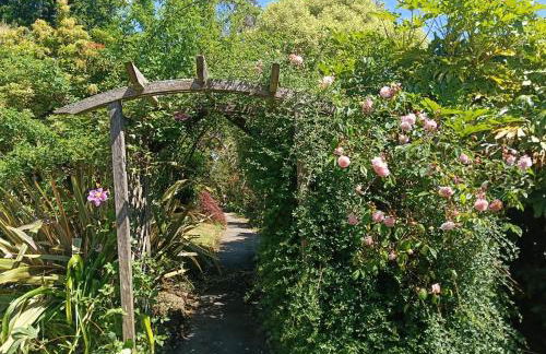 Stunning house, fenced garden, and outdoor dining! - Foto 36