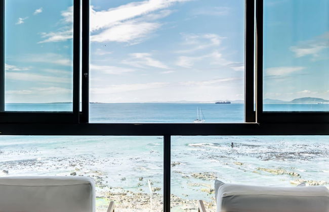 Magical Apartment w Uninterrupted Ocean Views Mouille Views - Photo 7