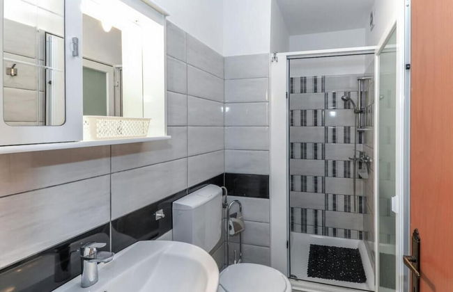 Comfortable Apartment in Umag With Parking Space - Photo 18