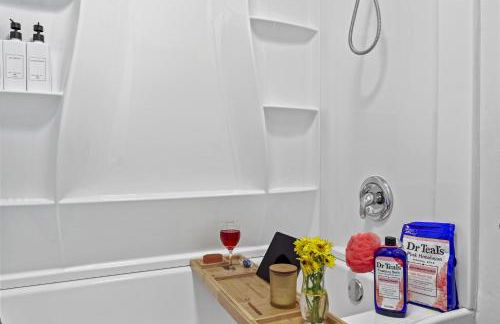 Serenity Landing - 5 Minutes To Airport - Sleeps 6 - Foto 16