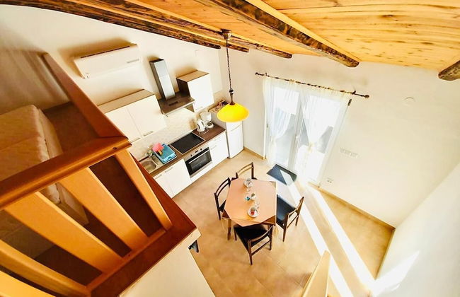 Classic Attic Apartment - Foto 14